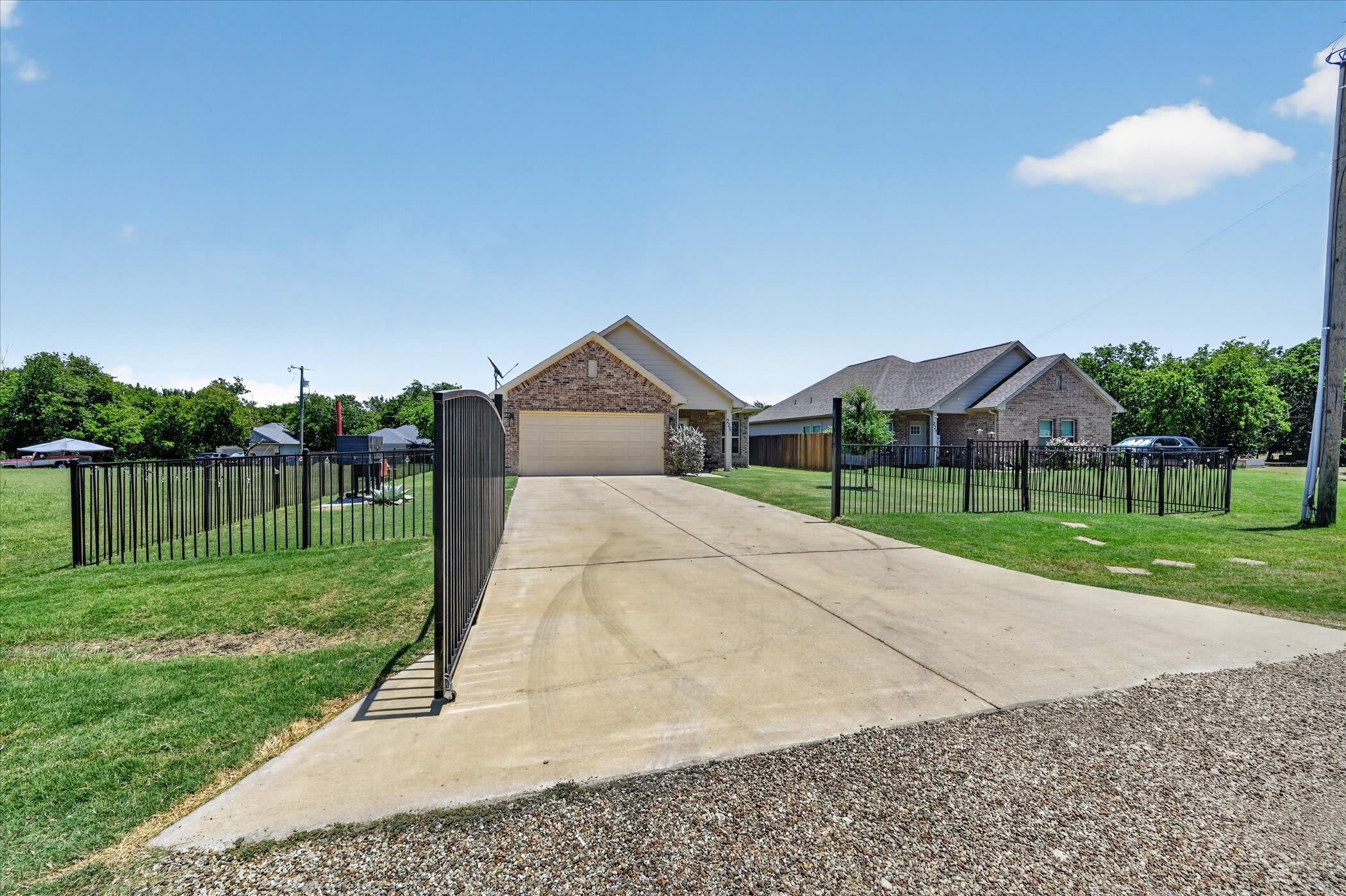 225 Santa Fe Street – photo 2