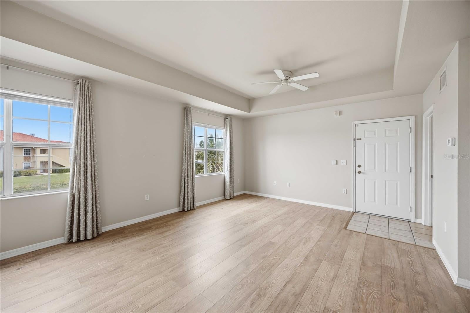 1025 VILLAGIO Circle – photo 5