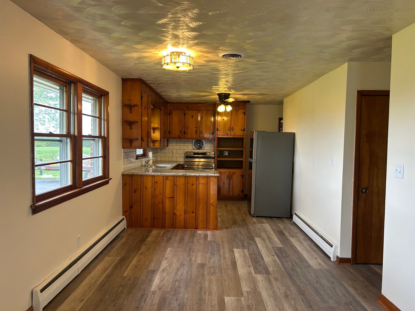 Lovely Single-Family Home – photo 4