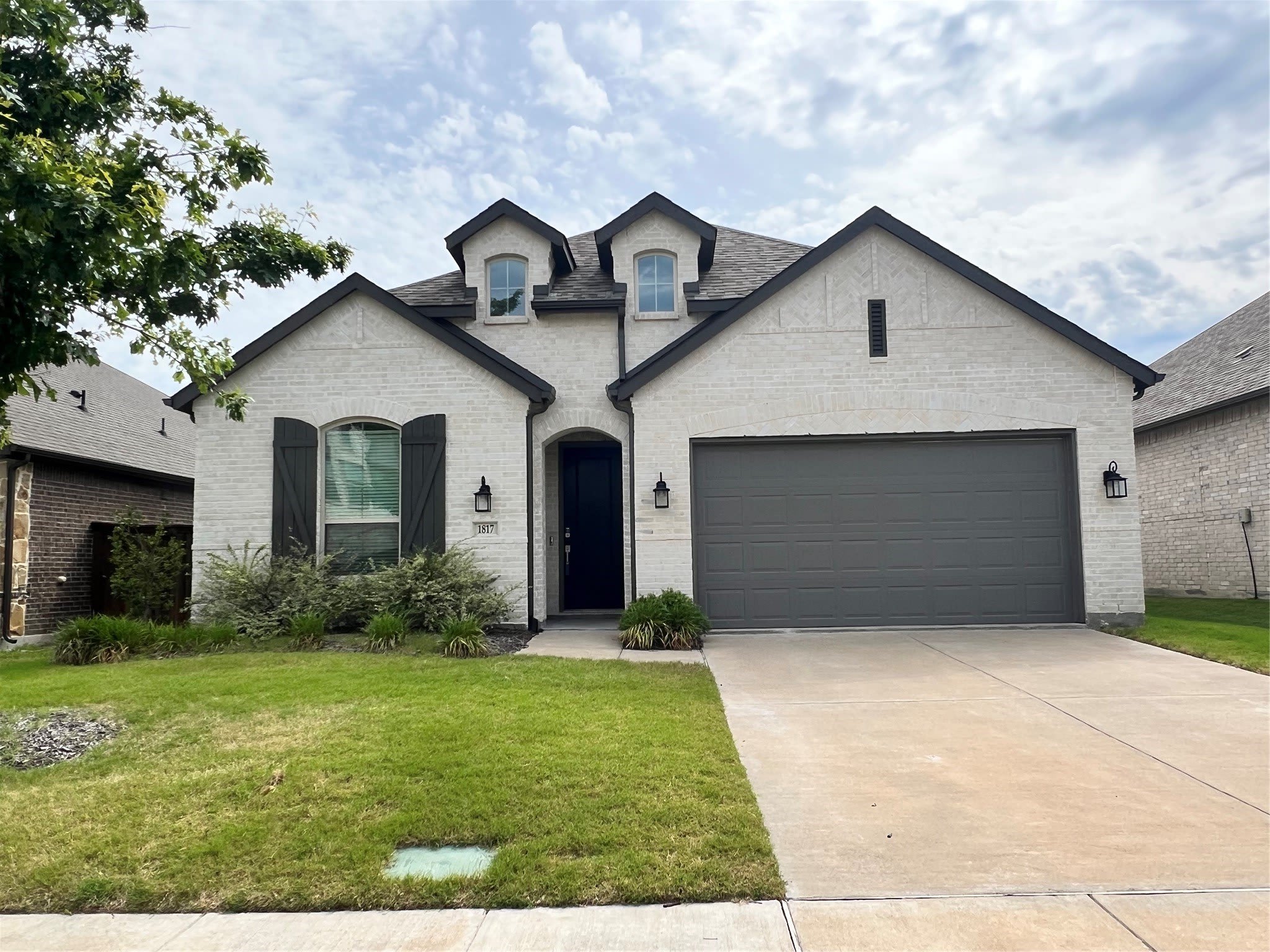 1817 Lockhart Drive – photo 1