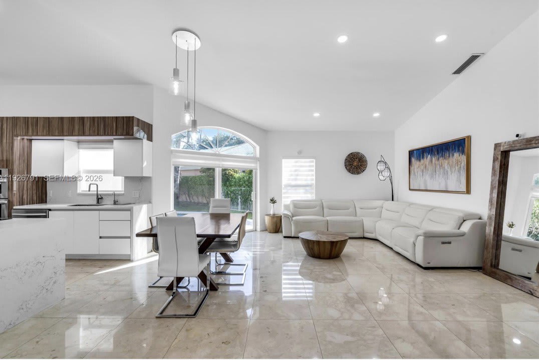 15241 Wilshire Court – photo 3