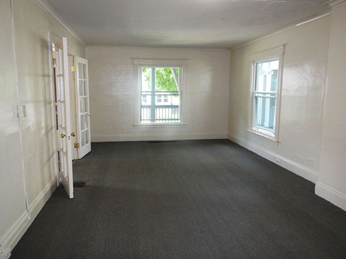 909 Lancaster Avenue – photo 5