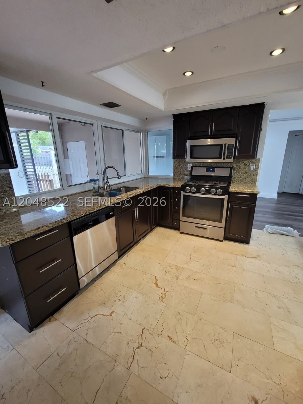 8461 NW 27th Pl – photo 5
