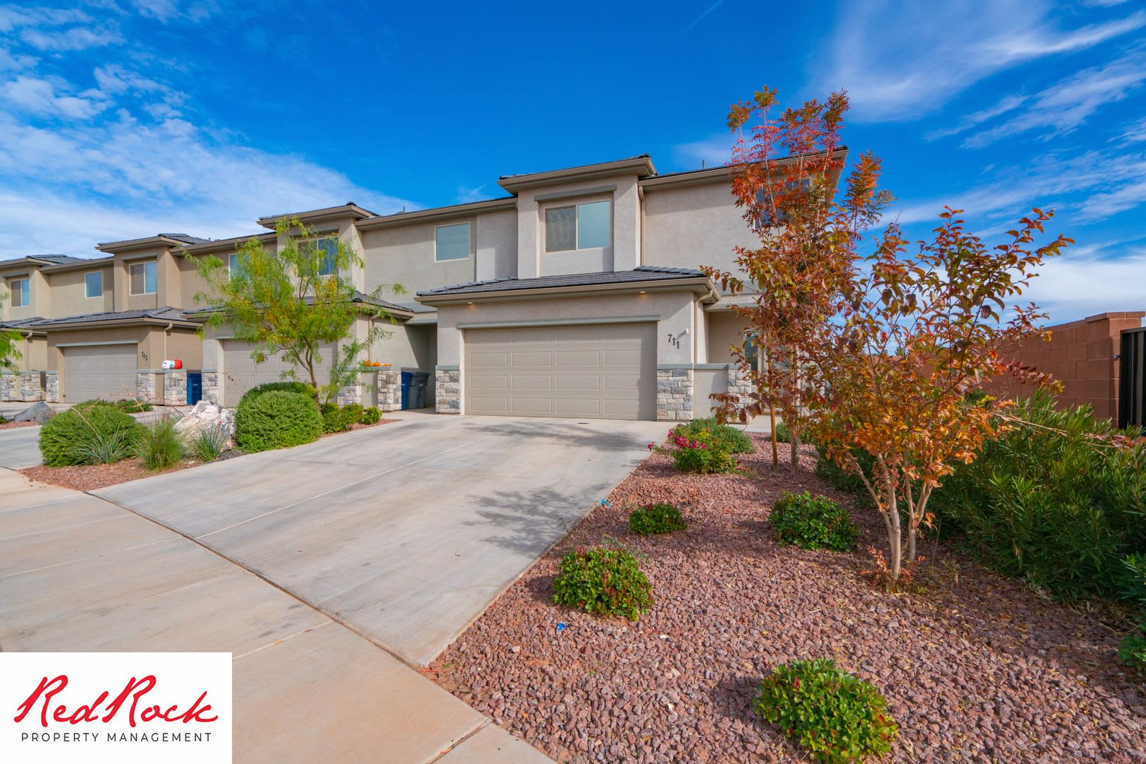 Beautiful townhome in desirable neighborhood in Ivins! – photo 2