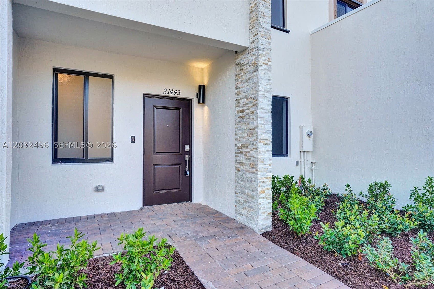 2542 SE 29th St – photo 2