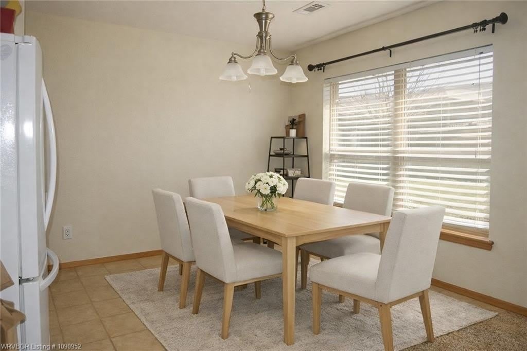 400 Apple Valley DR – photo 4