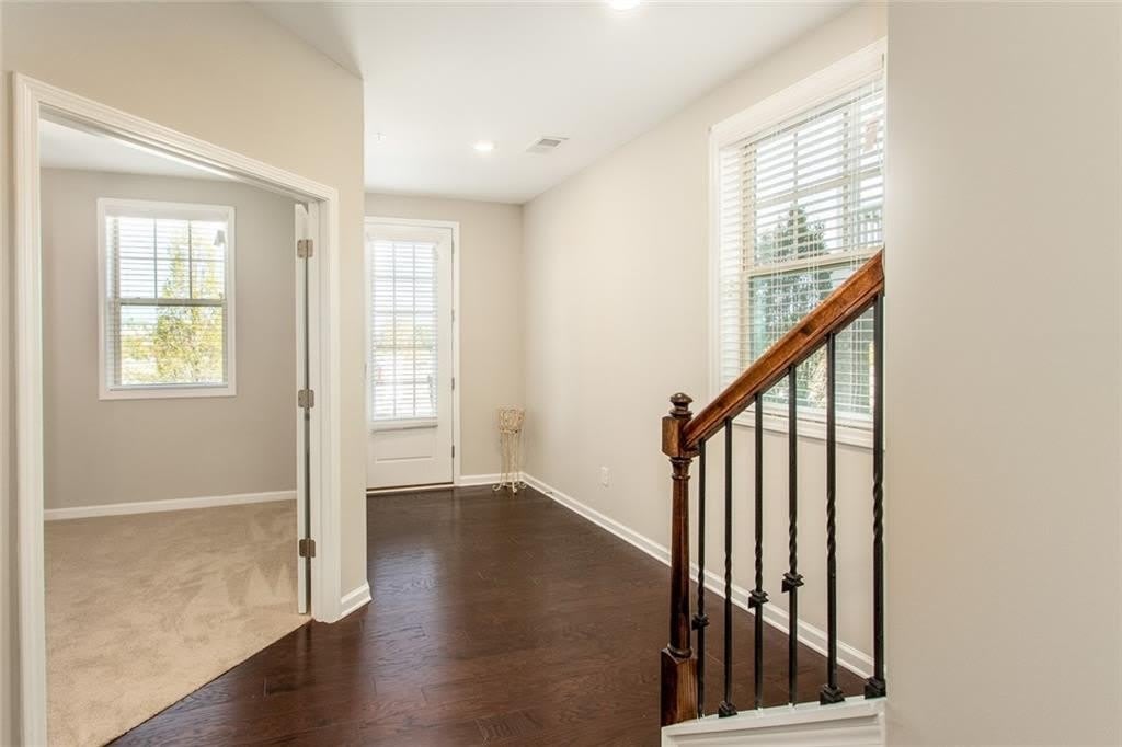 335 Beacons Place – photo 2
