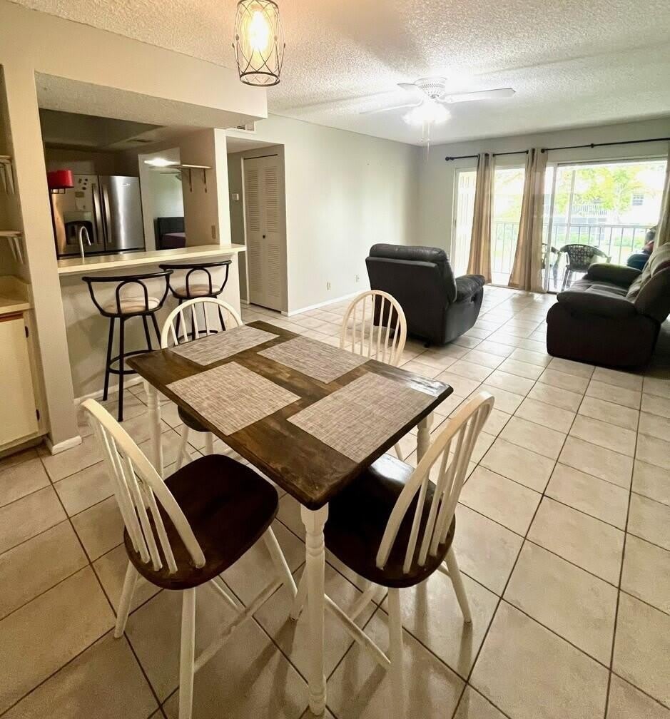 1537 SE Royal Green Circle – photo 2