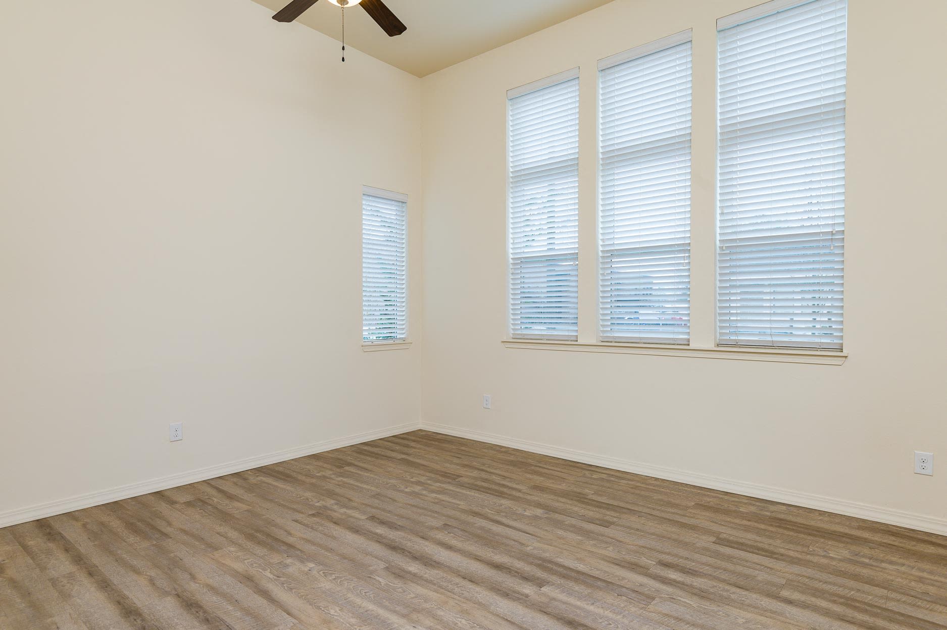 Midtown Apartments – photo 3