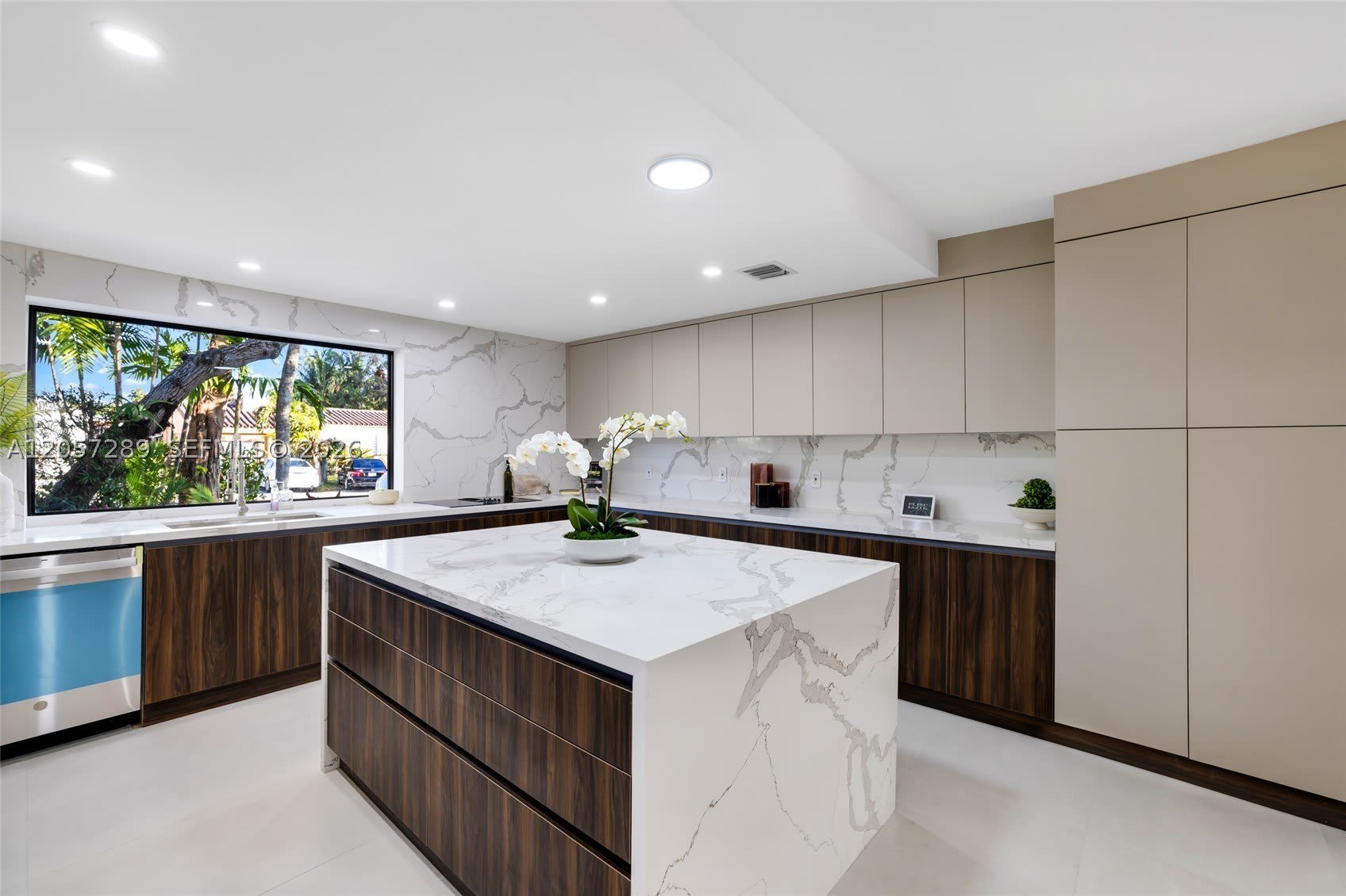 210 NE 107th St – photo 4