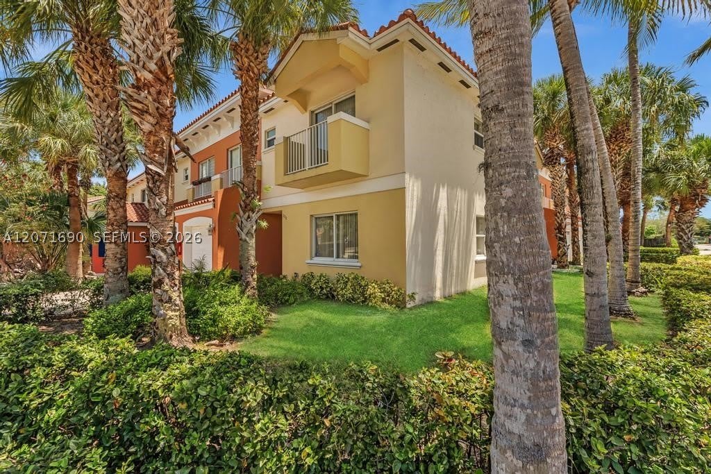 228 NW 14th Ave – photo 2