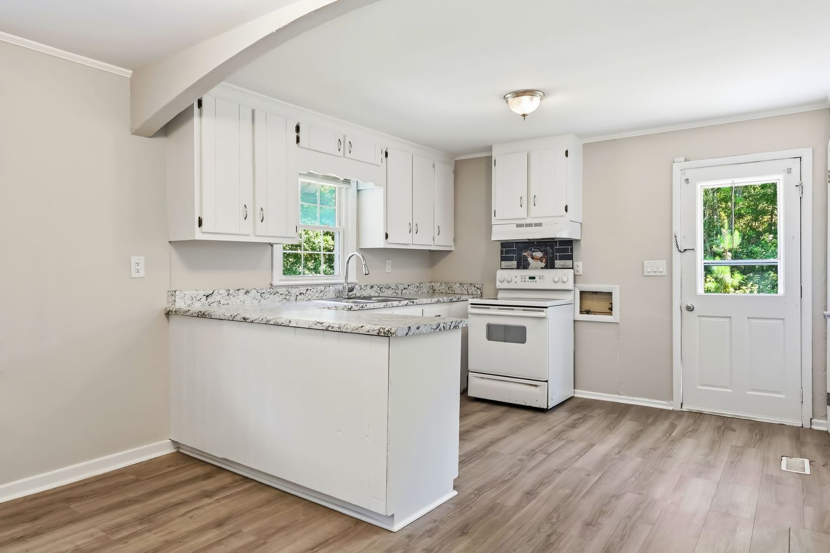 Newly Remodeled Erwin – photo 4