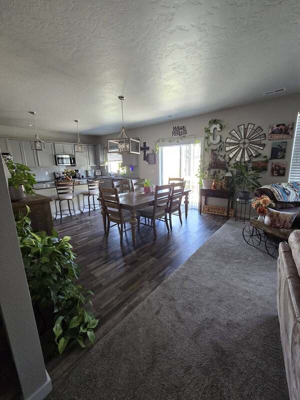 238 South Iceberg Lake Avenue – photo 4