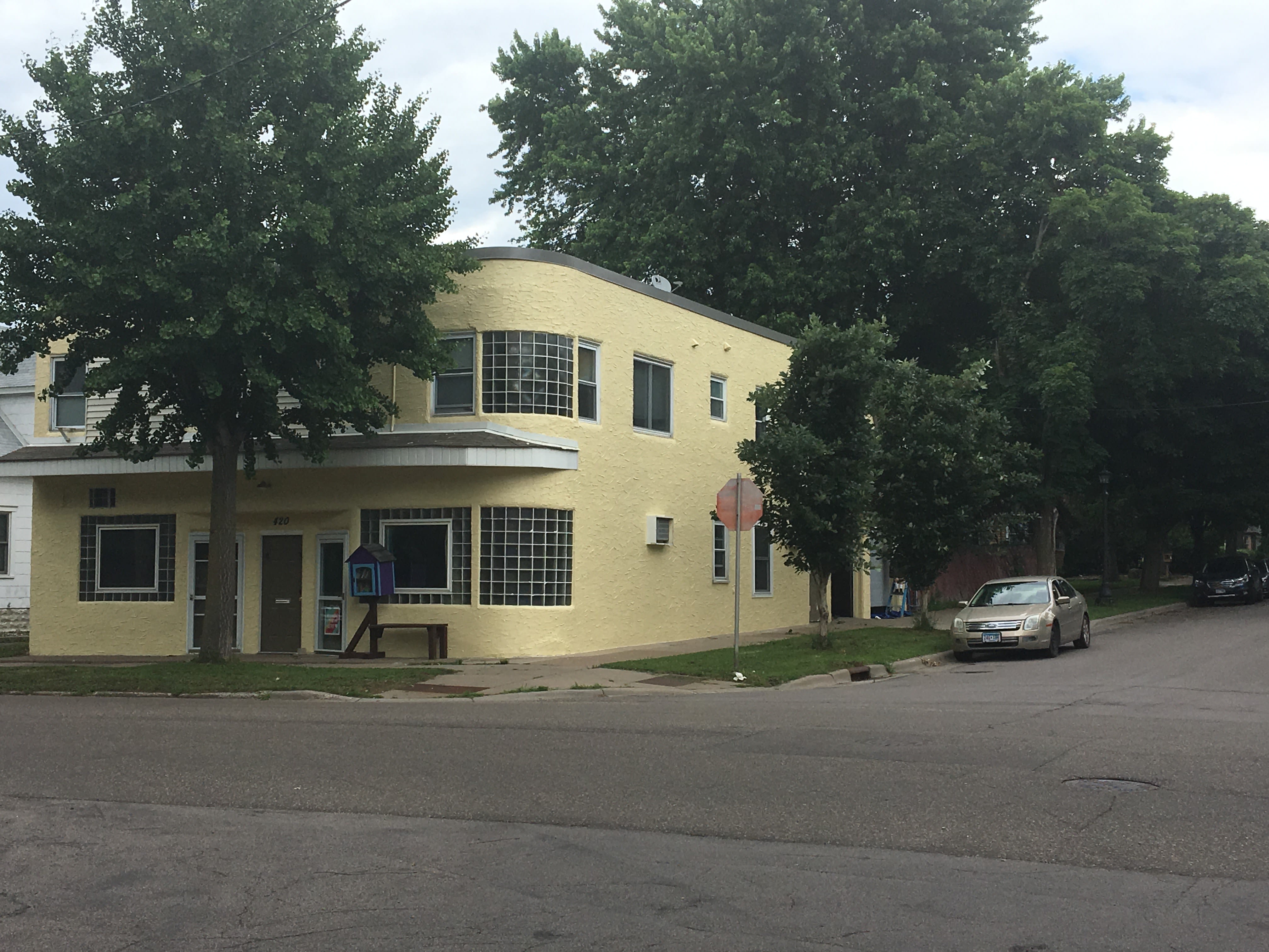 420 Hamline Avenue South – photo 5