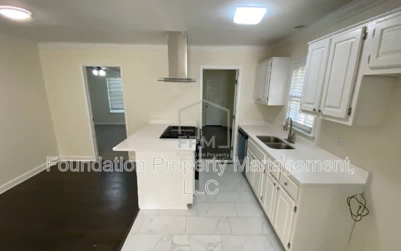 473 Vaughn Road – photo 4