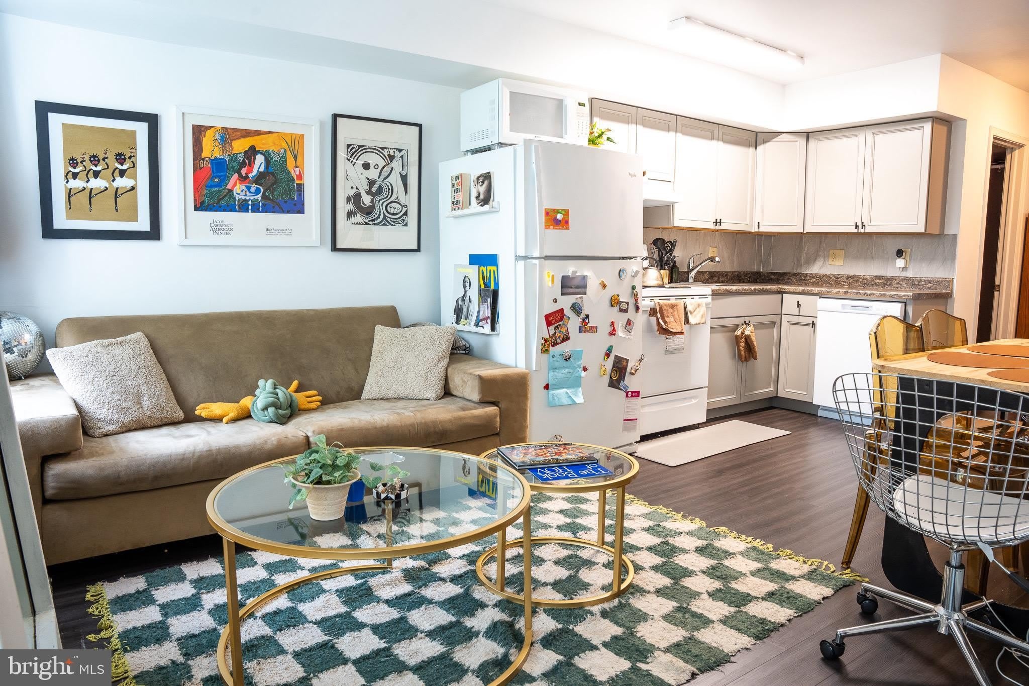 1537 W STILES Street – photo 4