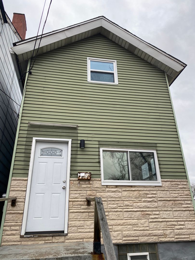 NEWLY RENOVATED 2 BEDROOM IN THE HEART OF BLOOMFIELD! – photo 1