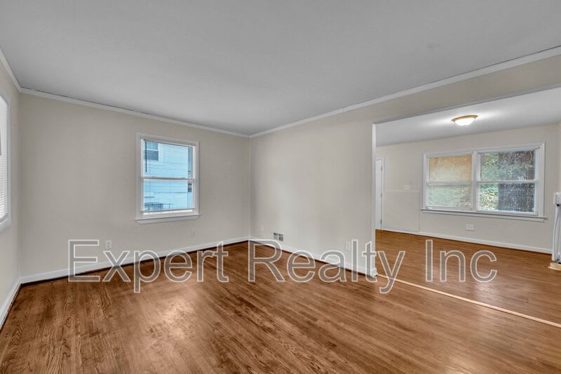 7428 Paris Ave – photo 2