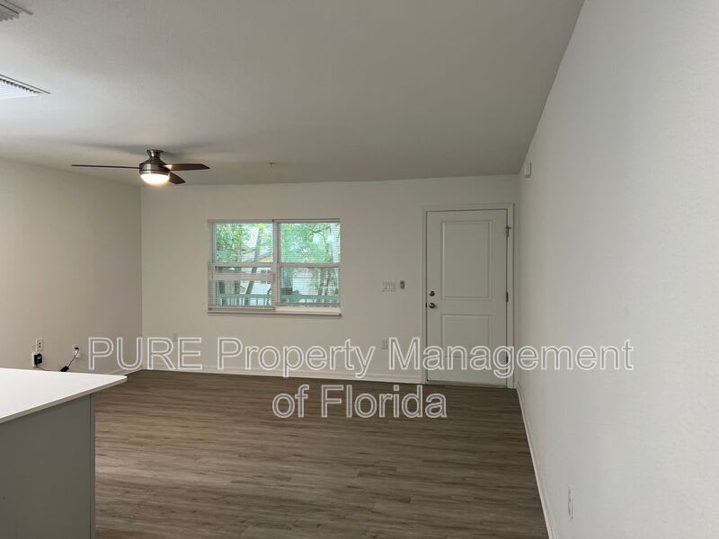 318 NE 7 Terrace – photo 3
