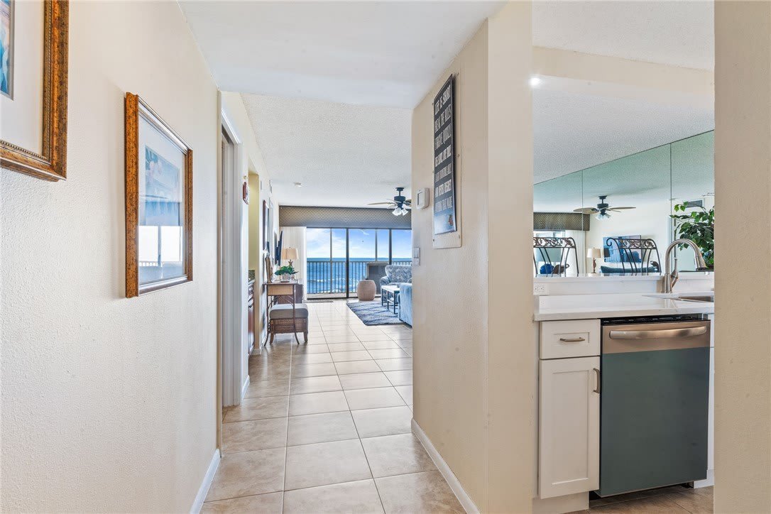 8840 S Sea Oaks Way – photo 4