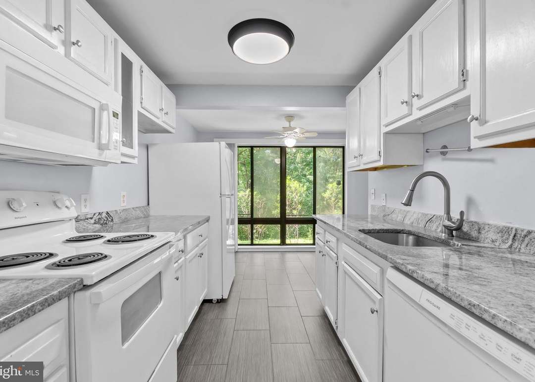 13200 Chalet Place – photo 5