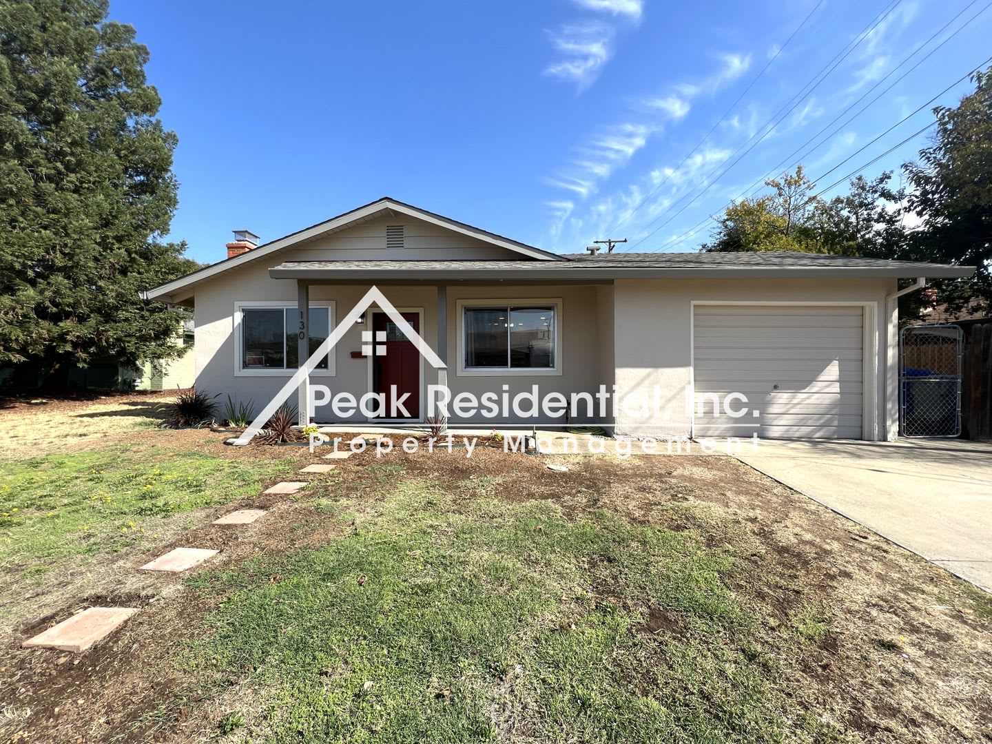 Updated 3bd/1ba Folsm Home with Large Yard! – photo 4