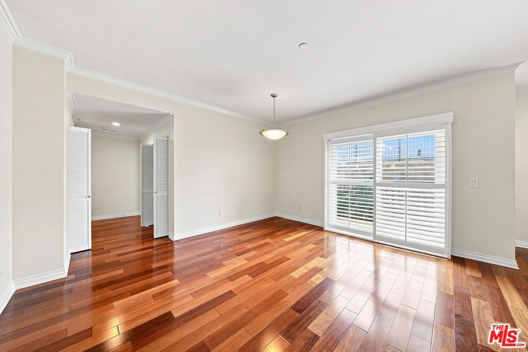 956 S Wilton Pl – photo 5
