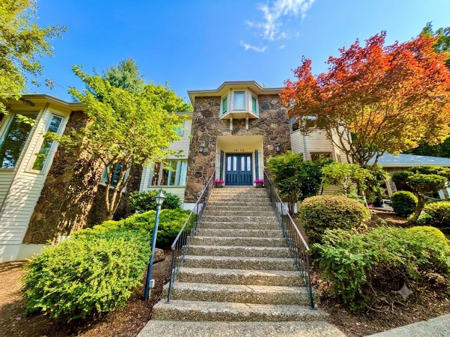 Beautiful Home In Lake Oswego With Private Sports Court In The Sought After Westview Estates – photo 2