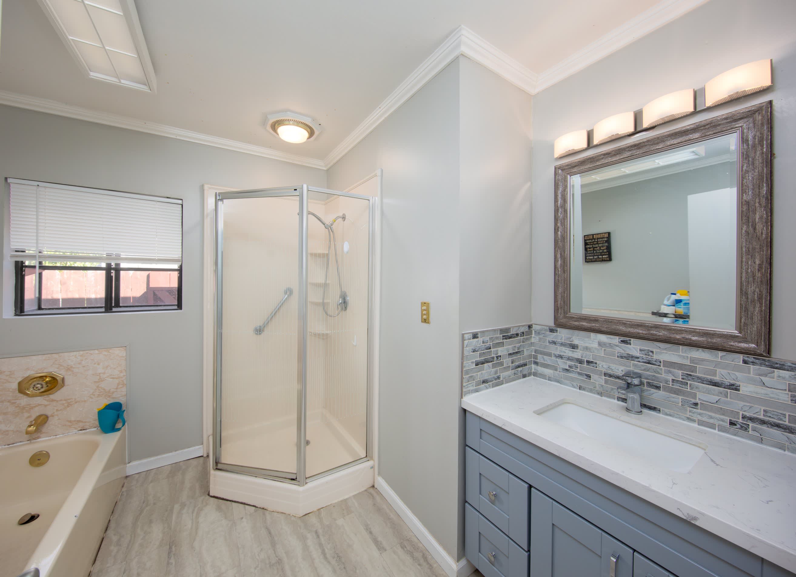330 Beverly Avenue – photo 4