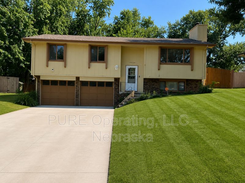 15229 Y St – photo 1