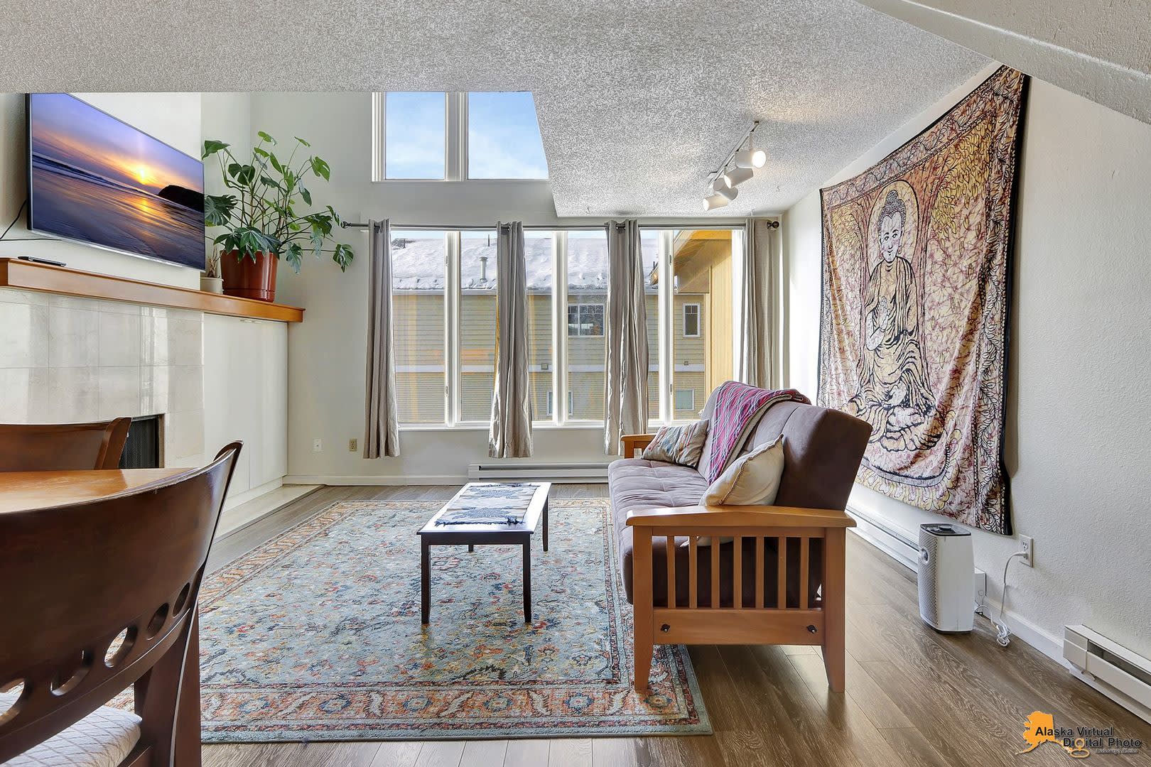 Luxurious Turnagain Townhouse Living! – photo 5