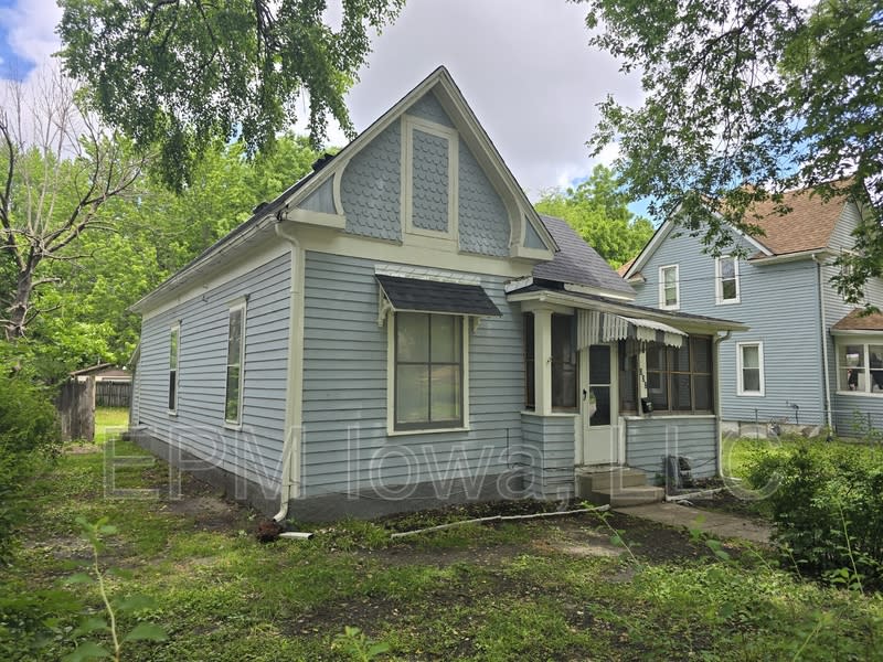 232 Center Street – photo 2