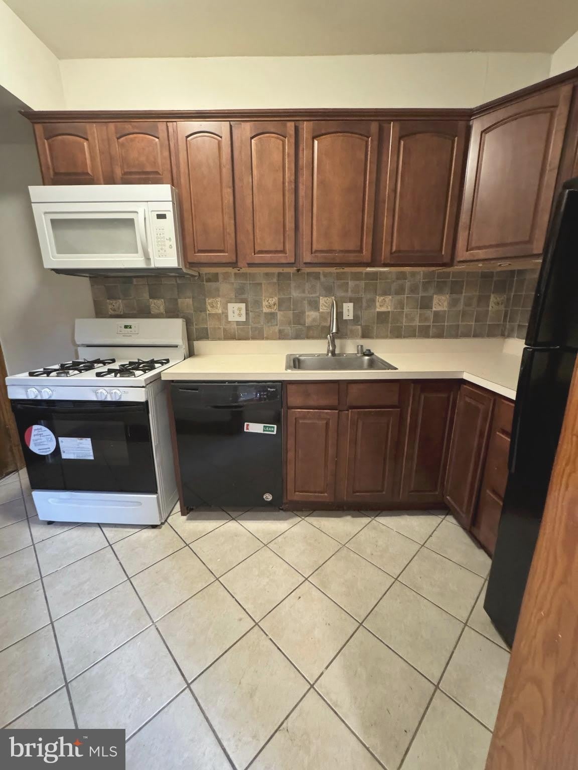 3626 12TH Street NE – photo 3