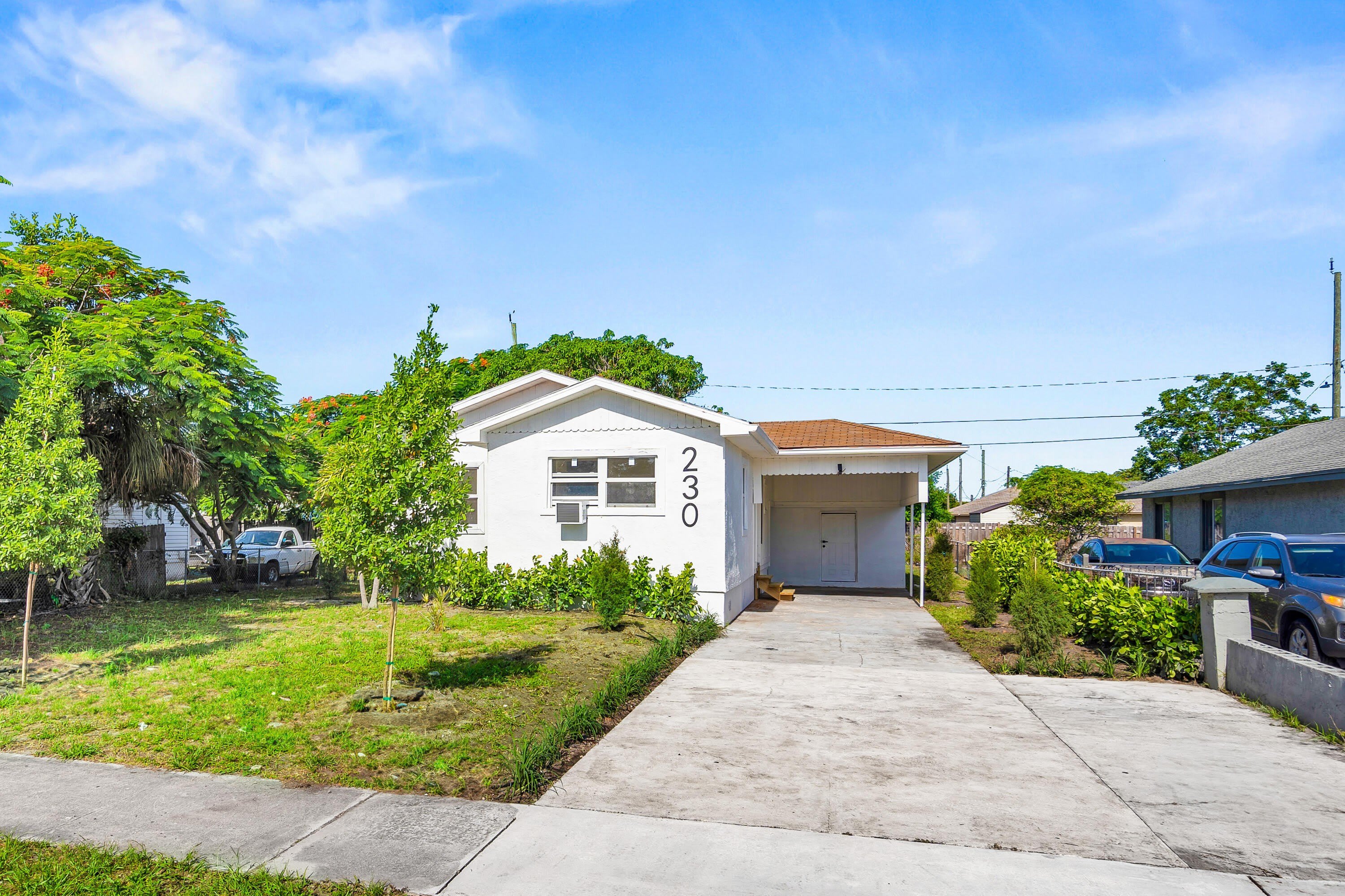 230 SW 6TH Avenue – photo 2