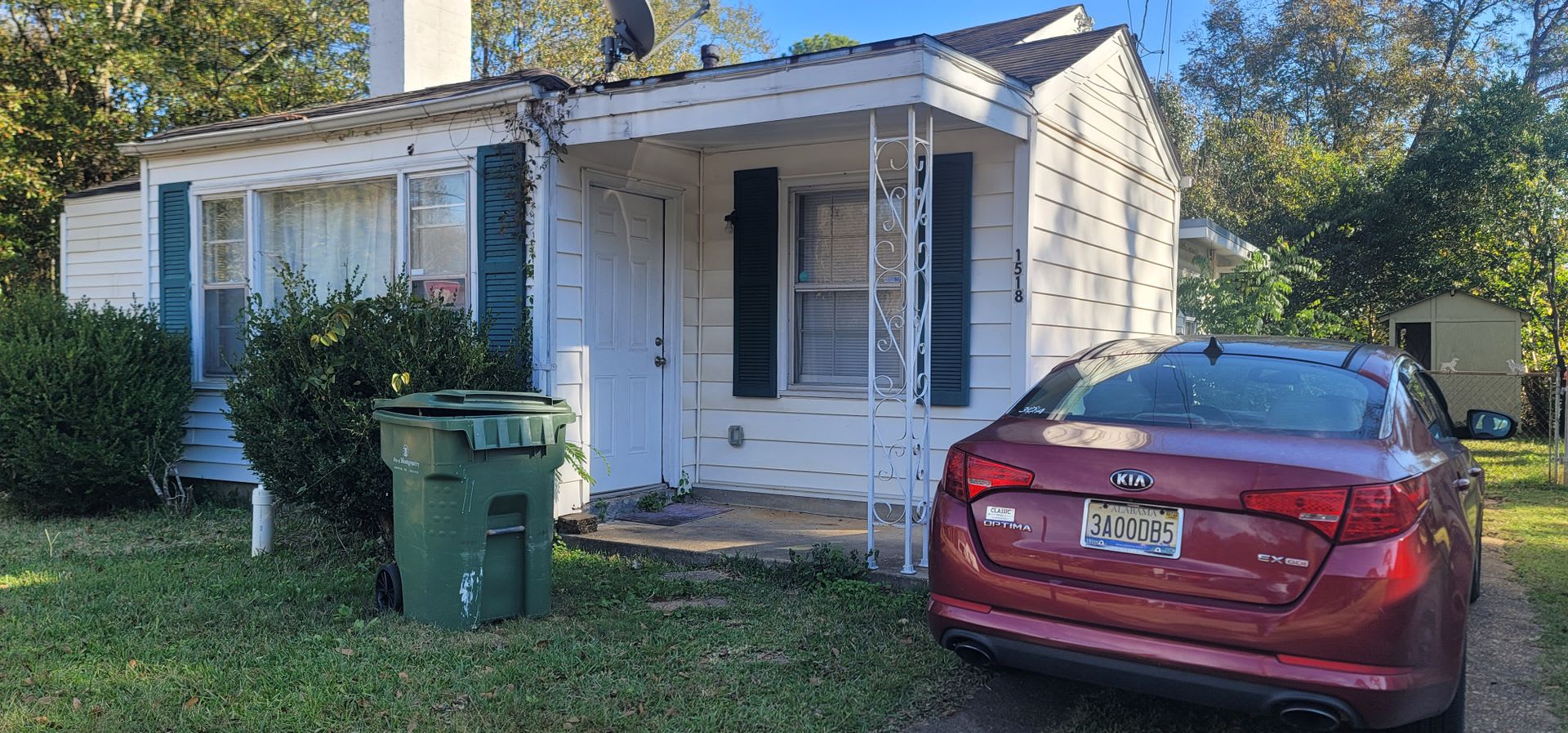 3 bedroom 1 bath – photo 2