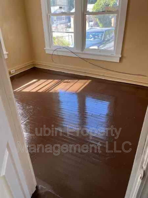 1500 Rayner St – photo 4