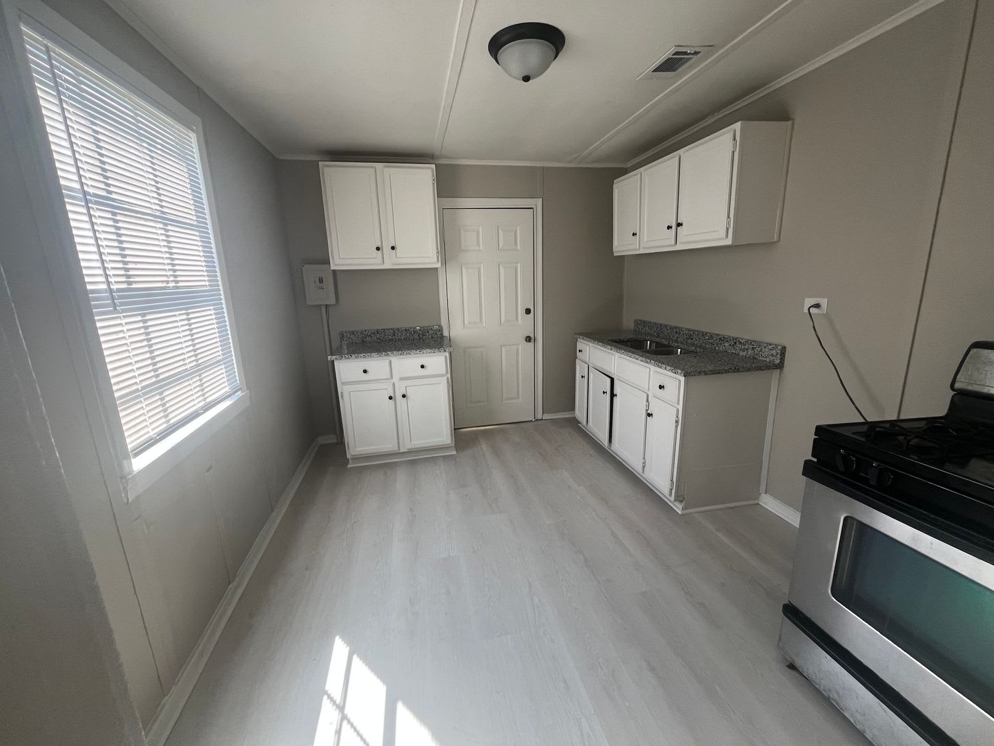 2 Br. home in Jacksonville for rent – photo 5