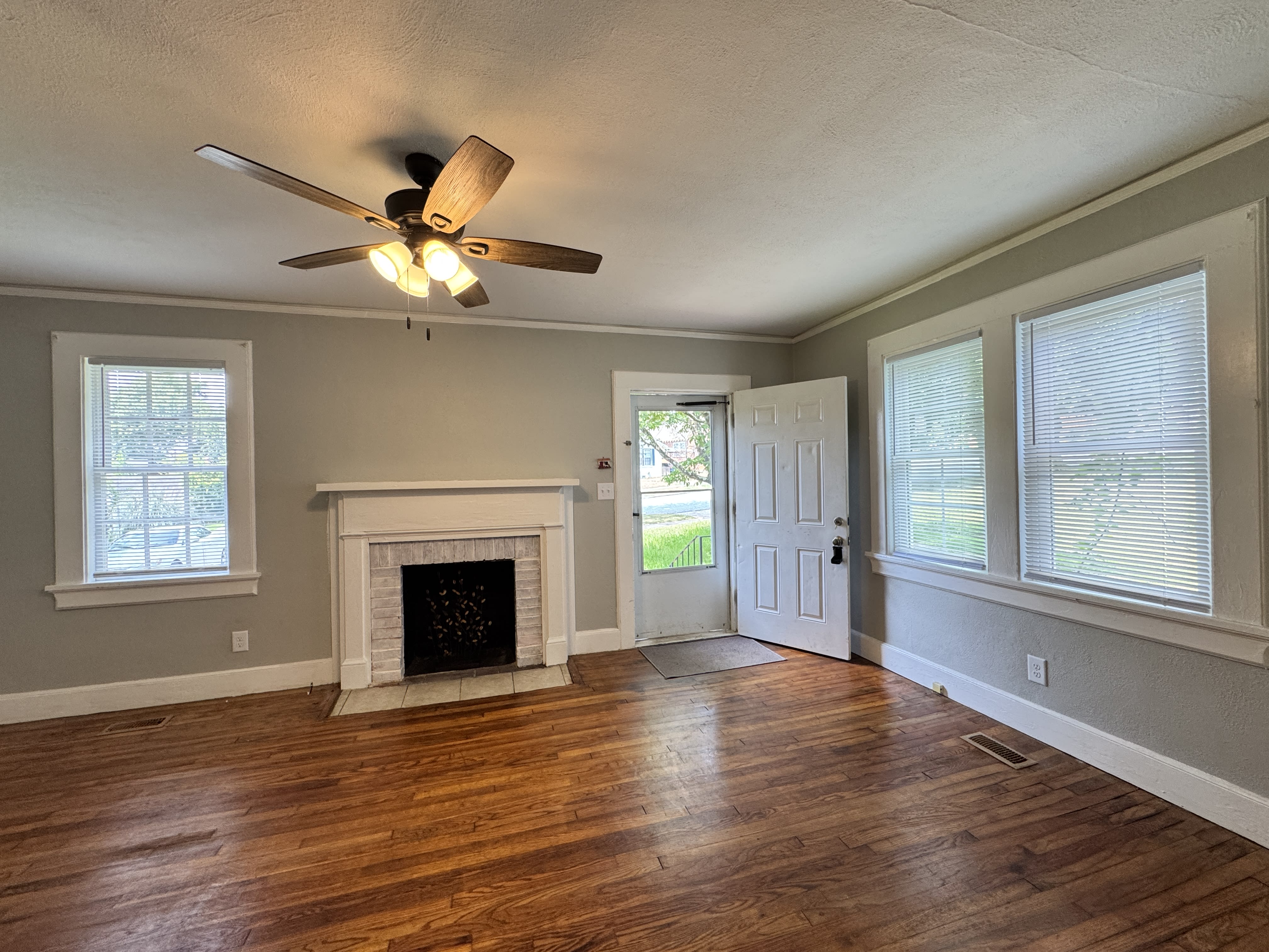 3012 15th Ave – photo 5