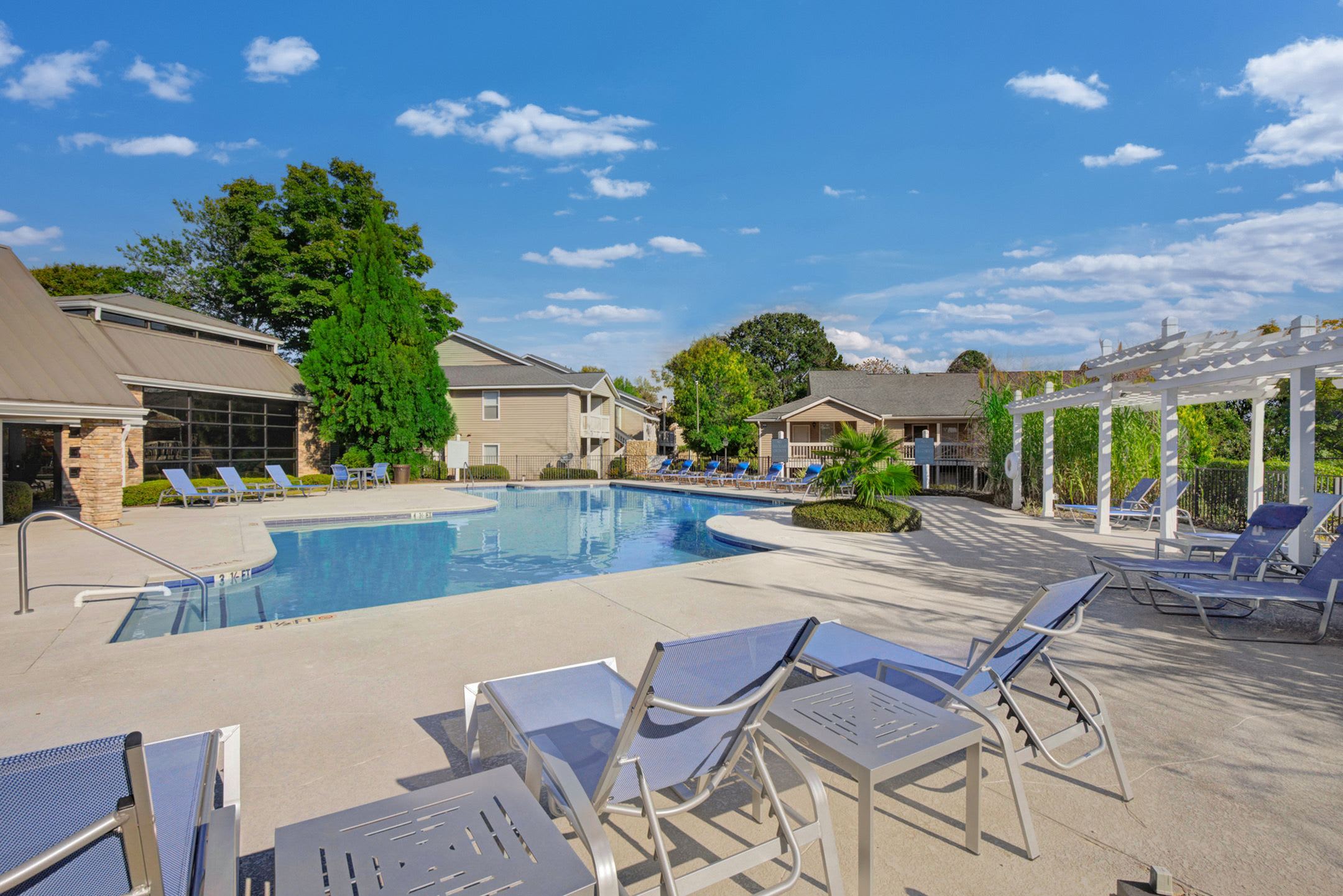 Arbors at Brookfield Apartments – photo 2