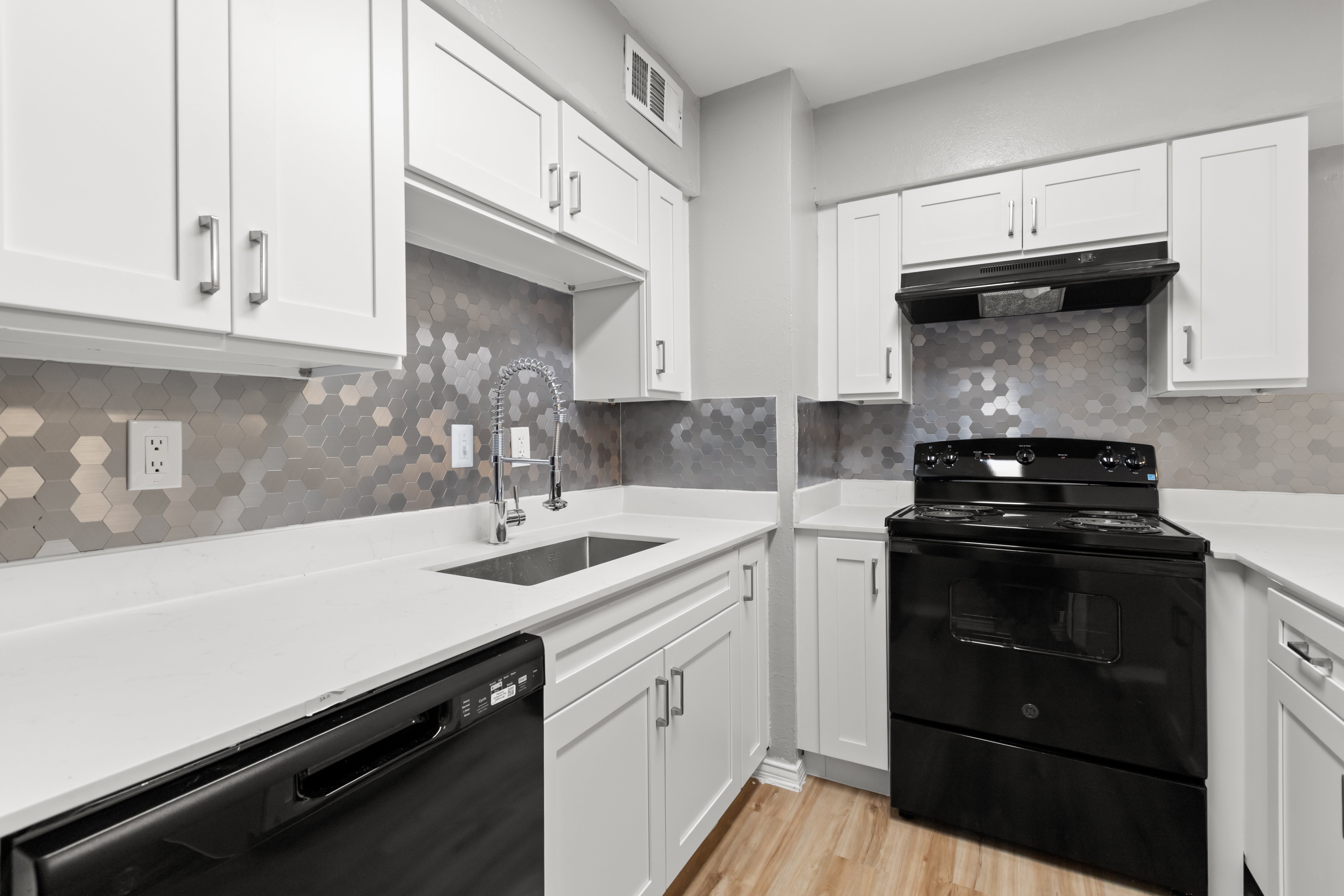 Creekview Apartment Homes – photo 3
