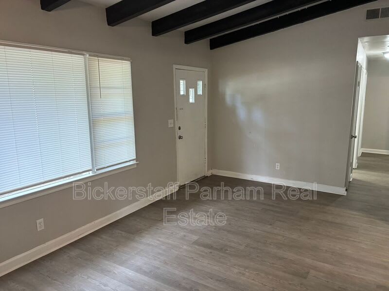 2608 Walker Street – photo 2