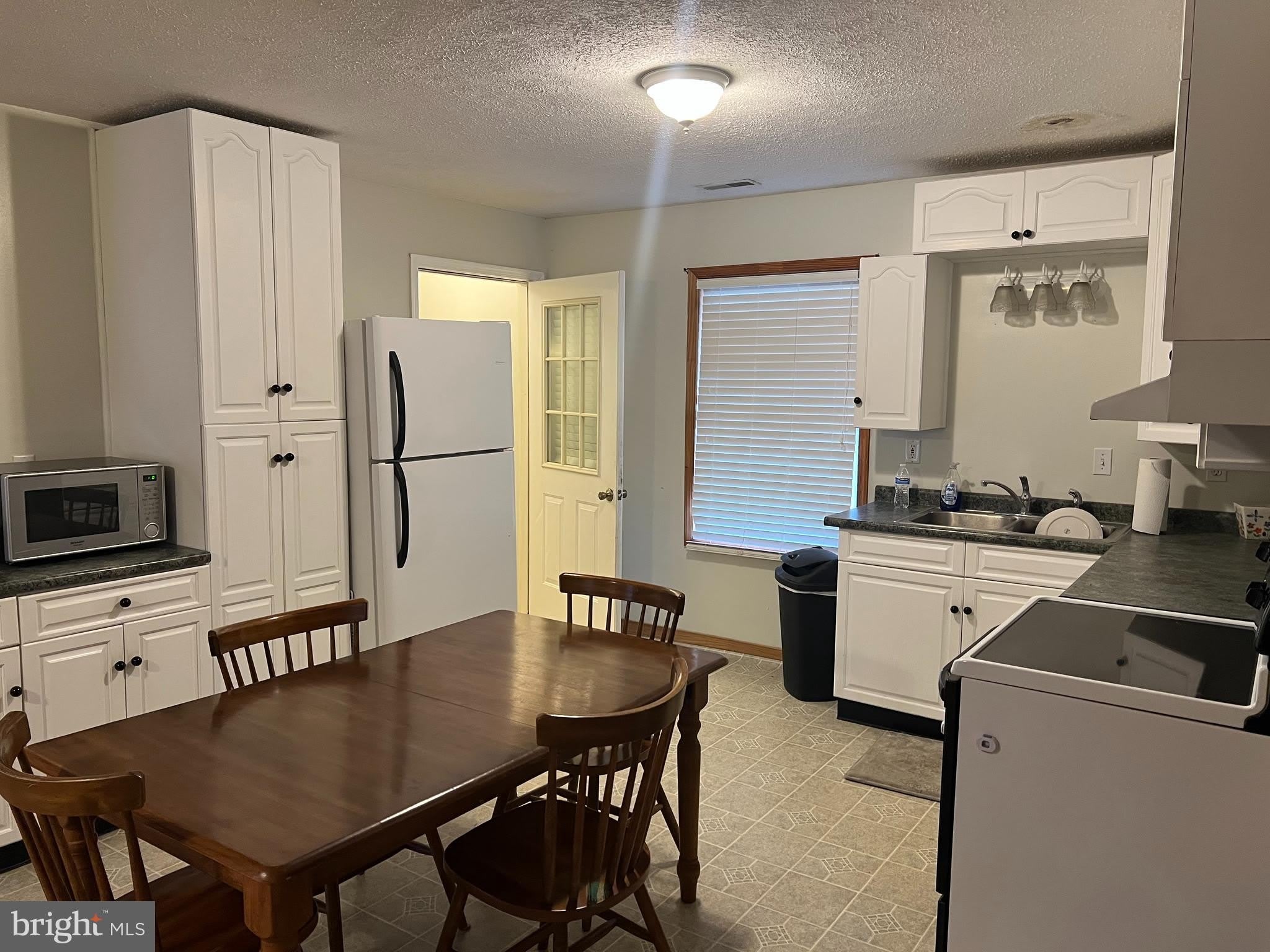108 HOMESTEAD APT. 1 Lane – photo 2