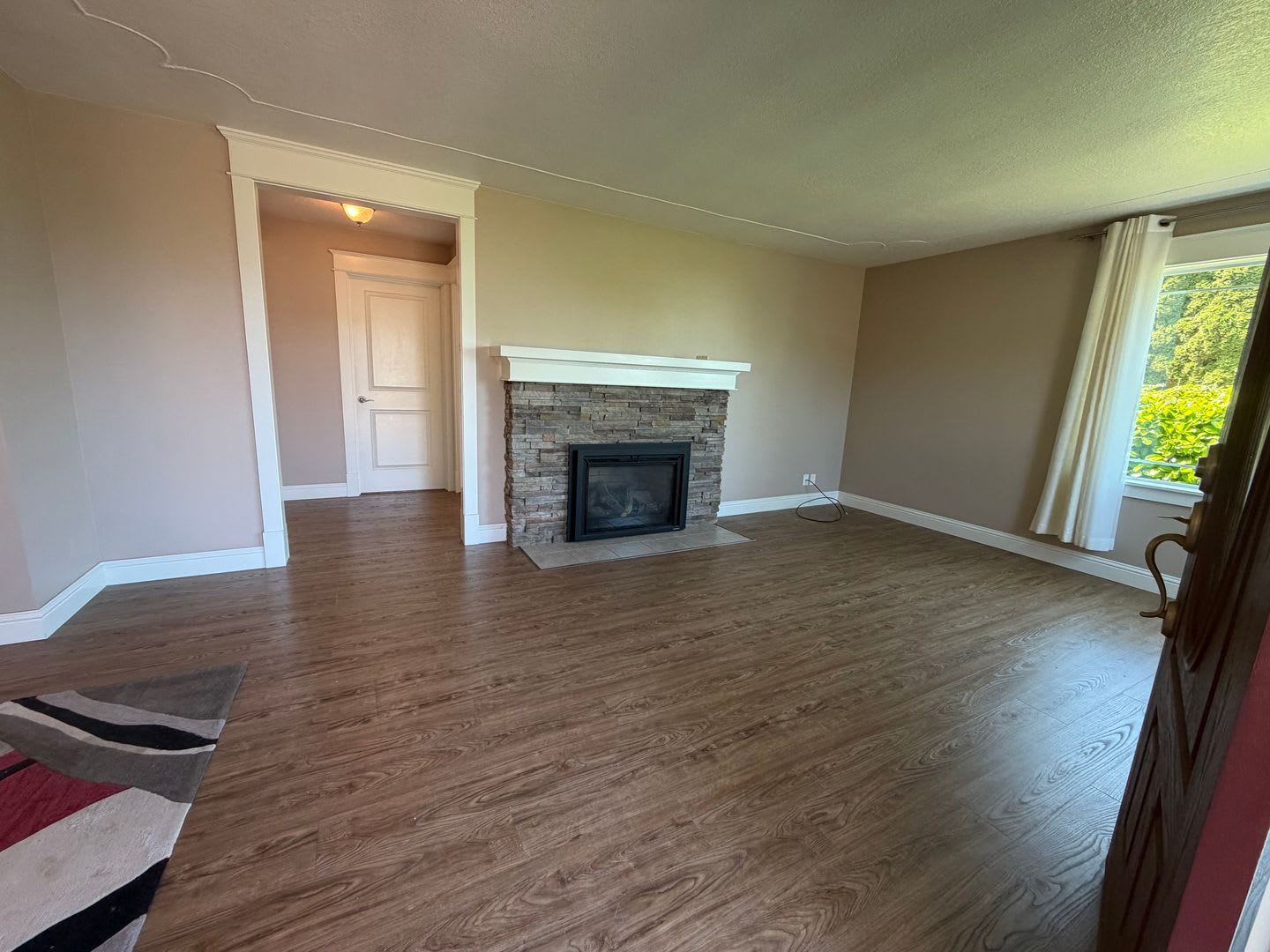 Newly Remodeled 2 Bedroom, 1 Bathroom House – photo 2