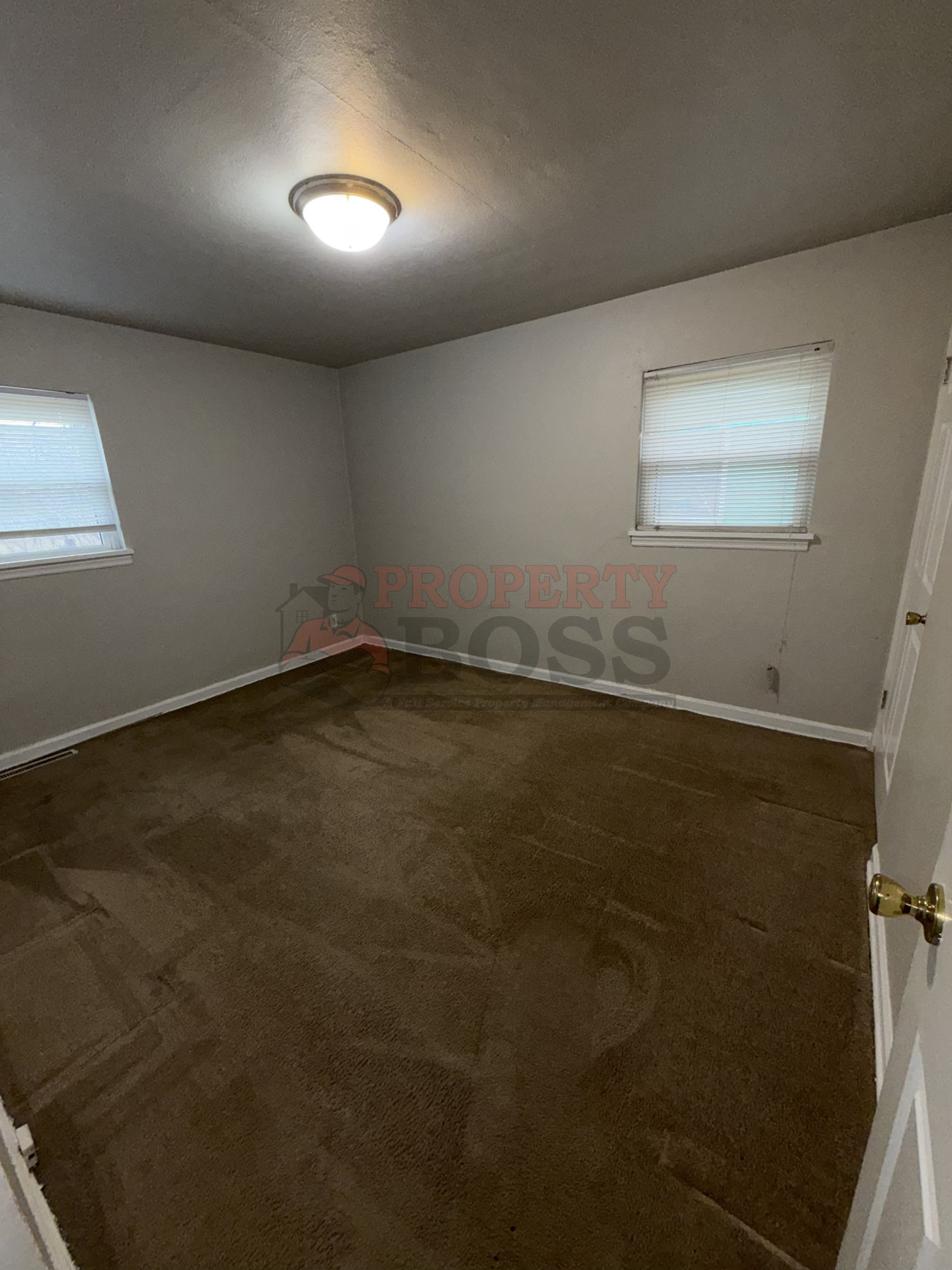 816 East 35Th Court – photo 5