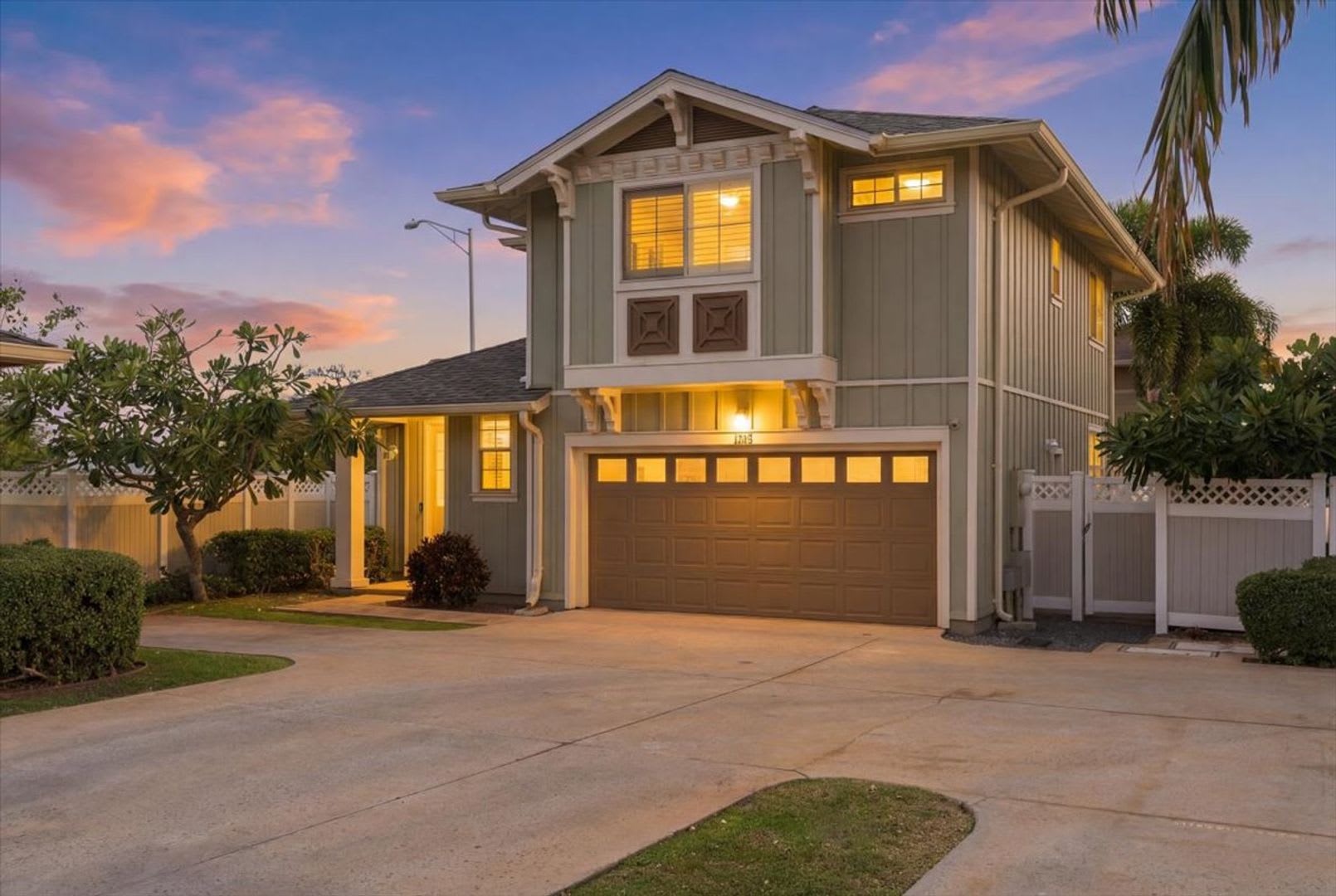 Modern Living in One of Lahaina’s Most Desirable Communities – photo 1