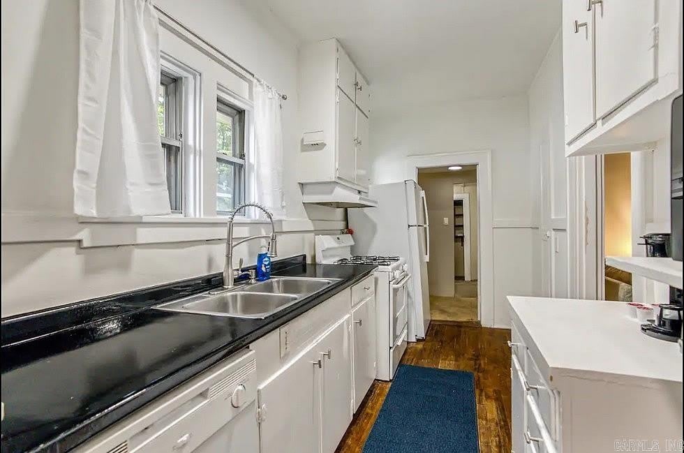 4815 Lee Avenue – photo 3
