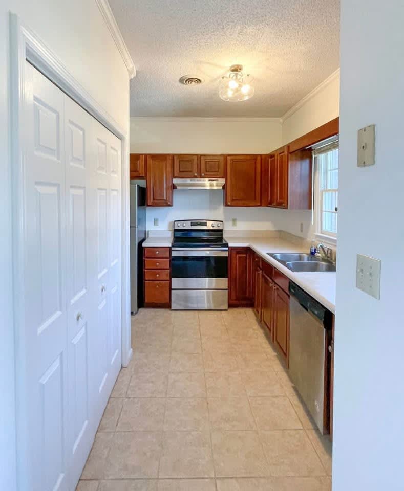 1203 East 8th Avenue – photo 2