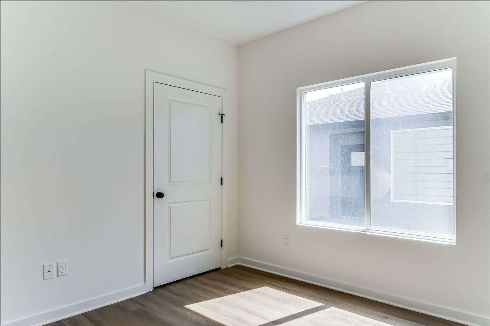 Rate Drop Save 100 Per Month Lease And Move In By September 1 2026 And Receive 100 Off Your Monthly Rent The Advertised Rental Rate Reflects The Discounted Amount Offer Subject To Availability And Applicable Lease Terms – photo 5