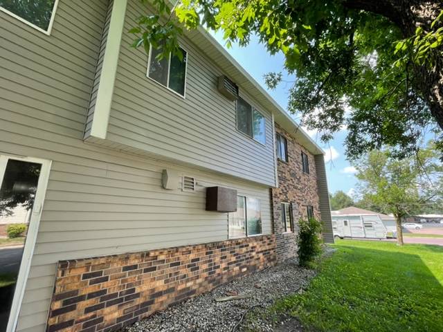 304 6Th St Sw – photo 2