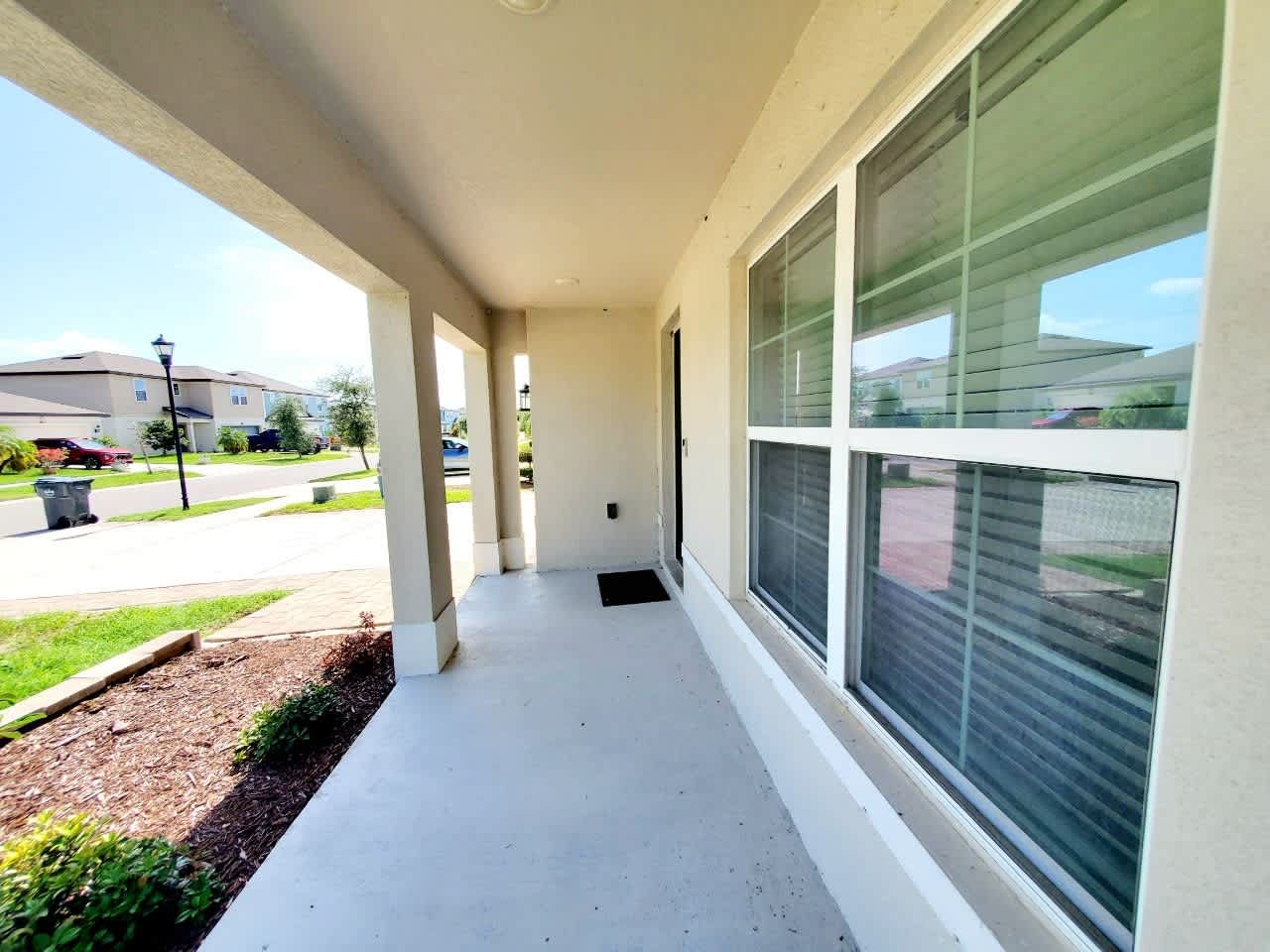 1014 Golden Shiner Ave – photo 2